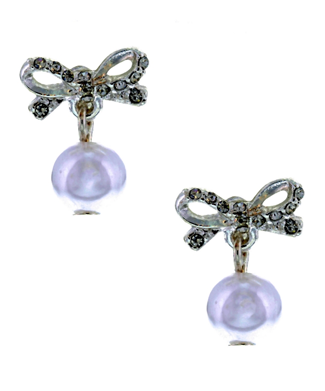nowy-rok-trendy-Claires_Bow_Stud_Crystal_And_Pearl_Earrings-001-2014-01-29 _ 23_16_54-75