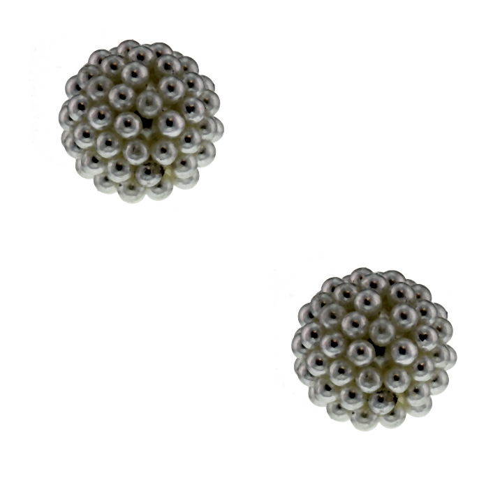 nowy-rok-trendy-Claires_Pearl_Studded_Ball_Earrings-015-2014-01-29 _ 23_16_54-75