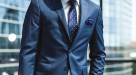 Dress code – poradnik dla zagubionych mężczyzn Moda, LIFESTYLE - Właściwy ubiór wiele mówi o mężczyźnie i może mieć bardzo duże znaczenie w wielu sytuacjach, nie tylko zawodowych.