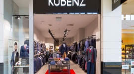 Znajdź swój styl w Magnolia Park Moda, LIFESTYLE - Kubenz z klasycznymi kolekcjami mody męskiej, Ochnik czyli odzież i akcesoria ze skóry oraz Cropp, który oferuje ubrania i dodatki w miejskim stylu młodzieżowym. W Magnolia Park otwarto trzy nowe sklepy. Na klientów czekają zniżki.