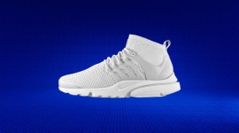 Nike Air Presto Ultra Flyknit - Powrót radości Moda, LIFESTYLE - Nike Air Presto, po raz pierwszy zaprezentowane w 2000 r., zyskały sławę dzięki nietypowej serii krótkich spotów reklamowych, uproszczonej rozmiarówce alpha sizing i nowoczesnej cholewce przypominającej drugą skórę.