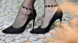 Jakie buty wybrać w karnawale? Moda, LIFESTYLE - Karnawał to czas licznych bali, imprez i domówek. Głównym zadaniem dobranej na te okazje kreacji jest błyszczeć! Dozwolone są cekiny, brokat i zabawa nie tylko w tańcu, ale również modą.