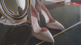 Szpilki - królowe obuwniczych półek Moda, LIFESTYLE - To magiczne obuwie, dzięki któremu możemy dodać elegancji nawet codziennej stylizacji, optycznie wydłużyć nogi, a także dodać kilka centymetrów do wzrostu