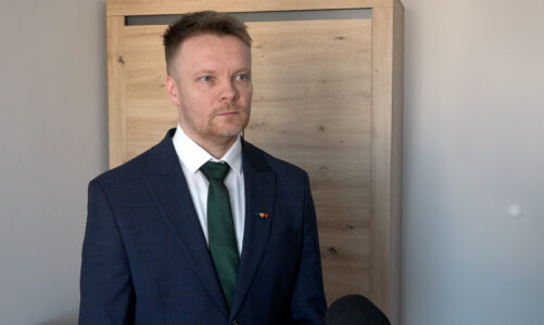 Młodzi opuszczający pieczę zastępczą i domy dziecka mają trudny start w dorosłość. Są bardziej narażeni na zadłużenie czy kryzys bezdomności