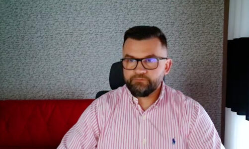 Sztuczna inteligencja zmienia sposób rezerwacji podróży. Polacy oczekują personalizacji ofert